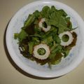 白いぐれーぷ's cooksnap of when they made 春菊とワカメと竹輪のサラダ♪.