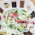 マダムカフェ♡'s cooksnap of when they made レタスときゅうりとカニカマのわさびサラダ.
