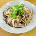 pepemoon's cooksnap of when they made レンジで！うまみそ　蒸し豚＆もやし.