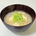 キンプリ's cooksnap of when they made 玉葱とじゃが芋のほっこりなお味噌汁.