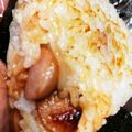 ★さやん★'s cooksnap of when they made ウインナーがゴロゴロおにぎり.