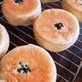 喜八＆Hacchi's cooksnap of when they made 蓋付きマフィン型で おしゃれあんパン♪.