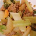 クックS5N2AF☆'s cooksnap of when they made セロリ大量消費！小松菜とセロリの挽肉炒め.
