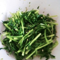 ようすいとたみお's cooksnap of when they made めんつゆで簡単！にんじんの葉のごま和え.