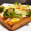 ☆GSSQHY☆'s cooksnap of when they made ブロッコリーハムコーンマヨチーズトースト.
