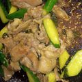 オデッタ's cooksnap of when they made ごま油香る♪豚肉きゅうりわかめの中華炒め.