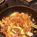 クックLQQVTN☆'s cooksnap of when they made 解明！市販の塩焼きそばを200%旨くする.