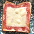 ぴかめも's cooksnap of when they made 絶品コンビ☆いちごジャムチーズトースト.