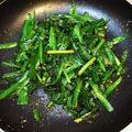 とんでったケーキ's cooksnap of when they made 簡単✿ニラだけの❀ゴマ醤油炒め✿.