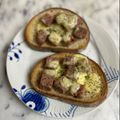 ナピト's cooksnap of when they made いつかあなたと 簡単サラミチーズトース.