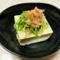 azbjbn's cooksnap of when they made ＊シンプル＊ネギと鰹節の冷奴＊.