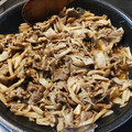 みこひろママ's cooksnap of when they made ごはんがすすむ☆豚肉ときのこのカレー炒め.
