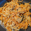 みこひろママ's cooksnap of when they made にんじんとえのきのカレー炒め.