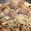 やよい・M's cooksnap of when they made 焼き肉のたれで！もやしと合い挽き肉炒め.