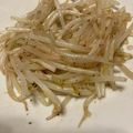 akasio10's cooksnap of when they made シンプル☆もやしとニンニク炒め.
