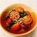 yummysunny's cooksnap of when they made トマトとワカメのサラダ.
