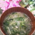 ゆるмαмα's cooksnap of when they made 水菜と新玉ねぎと豚肉のほっこりお味噌汁.