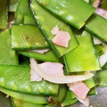 クックLVUIJQ☆'s cooksnap of when they made 絹さやとソーセージのコンソメ炒め.