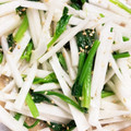 ハロリンド's cooksnap of when they made 大根とほうれん草の中華風胡麻和え.