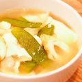 Aloha☆★'s cooksnap of when they made お味噌汁に　新玉ねぎ　絹さやえんどう.