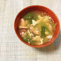 yesmama's cooksnap of when they made ほうれん草と卵のすまし汁.