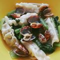 yokoyoko76's cooksnap of when they made 水餃子とアサリの潮仕立て.
