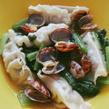 yokoyoko76's cooksnap of when they made 水餃子とアサリの潮仕立て.