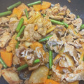うさぎちゃんん's cooksnap of when they made 簡単♪豚肉とニンニクの芽のキムチ風味炒め.