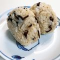 yukakobi☆'s cooksnap of when they made めんつゆとごまと塩昆布のおにぎり★.