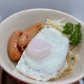 まこさんど's cooksnap of when they made 丼2021.10.01 ウィンナ目玉焼き.