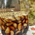 さとっちにゃん's cooksnap of when they made 漬物好きの新にんにくの醤油漬け.