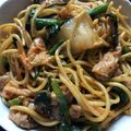 Rick_t's cooksnap of when they made ニラ入り豚キムチ焼きそば.
