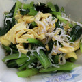 まゆみきママ's cooksnap of when they made 小松菜とじゃこと卵のめんつゆ和え.