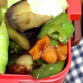 冷蔵庫レスキュー隊's cooksnap of when they made なすとにんじんの白だし炒め.