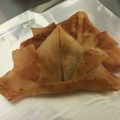 なかしママ's cooksnap of when they made こどもの日♡春巻きの皮で兜アップルパイ.