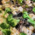 わたるんママ's cooksnap of when they made エビとブロッコリーのアヒージョ.