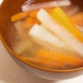 Yuzu◉'s cooksnap of when they made 大根と人参のみそ汁.