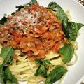 mummypig's cooksnap of when they made バジル香る♪ミートソース.