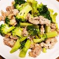麻's cooksnap of when they made 豚肉とブロッコリーのシンプルな炒めもの.
