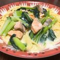 メイ12's cooksnap of when they made 鮭と小松菜の簡単クリームパスタ.