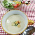 在宅勤務のおじさん's cooksnap of when they made 春キャベツとベーコンのポタージュスープ.
