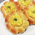 クックUR9L2V☆'s cooksnap of when they made お花のたまごサラダパン＊イースターお花見.