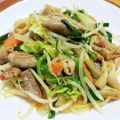 TomoGoQoo's cooksnap of when they made モツともやしのピリ辛味噌炒め.