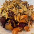 じゅんの助's cooksnap of when they made さつまいもと舞茸と鮭のバター醤油.