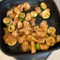 ろでんむ's cooksnap of when they made 鶏むね肉とズッキーニの味噌炒め.