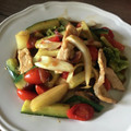 Yokchina's cooksnap of when they made きゅうりとプチトマト、豚肉の黒酢炒め.