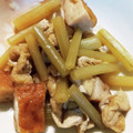 浪花のあっちゃん☆'s cooksnap of when they made ふきの下処理と油揚げとふきの煮物.