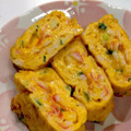 ☆megunyan☆'s cooksnap of when they made 糖質制限かにかまと小ねぎの卵焼き.