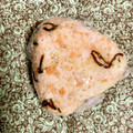 ふたごゆき's cooksnap of when they made シャケと塩昆布とマヨの絶品おにぎり.