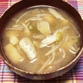 わたさな2016's cooksnap of when they made もやしとまいたけと油揚げのお味噌汁.